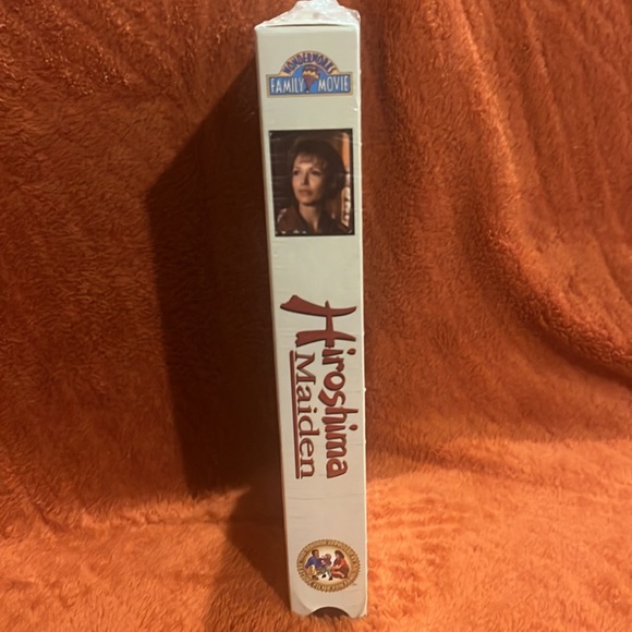 Hiroshima Maiden ( copyright 1988 / VHS ) - Picture 3 of 8